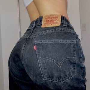 LEVIS black boyfriend jeans